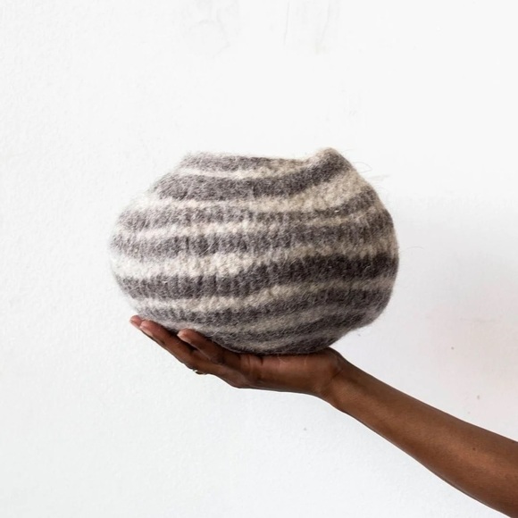 Chic Fusion Wool Striped Bowl 100% Wool - Picture 1 of 8
